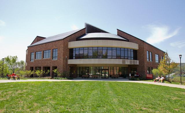 Outside view of Library IUSE