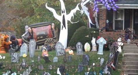 Palmyra family brings haunted house outside