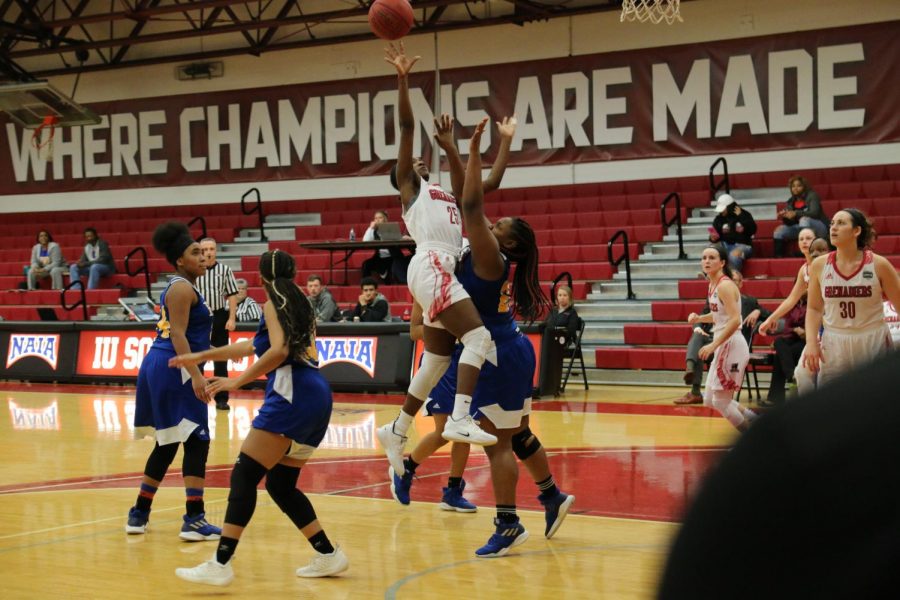 Junior+guard+Aaliyah+Bell+drives+and+rises+up+for+a+layup+attempt+in+the+women%27s+100-54+Homecoming+win+against+Fisk+University+%28Tenn.%29.