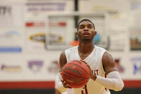 Stout defense leads way in men’s win over Miami-Middletown