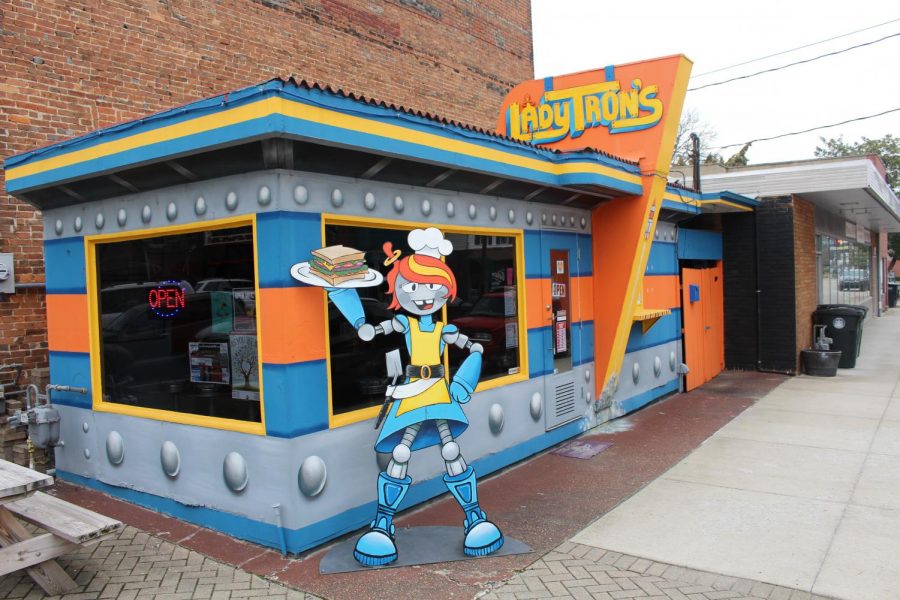Lady+Tron%27s+diner%2C+a+small+business+found+at+147+East+Market+Street+in+New+Albany.