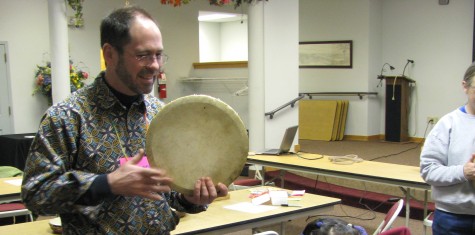 Artist connects community through music