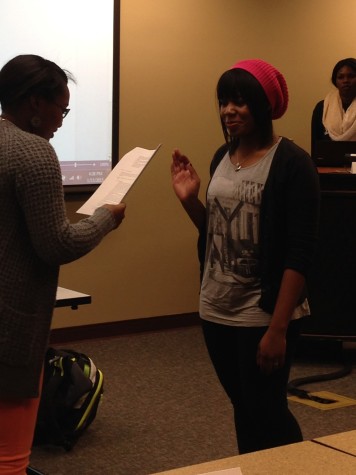 SGA discusses upcoming event and swears in new senator
