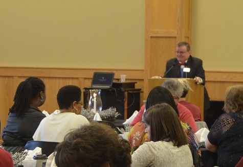 Chancellor Ray Wallace speaks at mentoring celebration