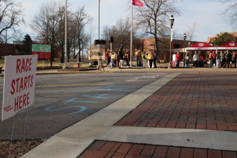 The race started in the plaza.