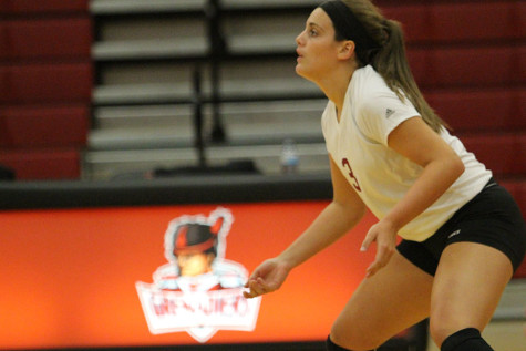 IUS Volleyball Wins Home Opener in Straight Sets