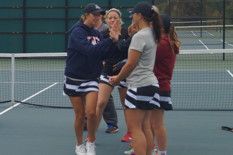 Women’s tennis dominates in doubleheader