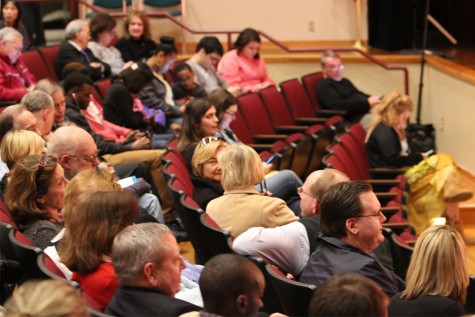 Attendees wait for Candy Crowley’s speech to begin. Crowley spoke to the crowd on Monday, Feb. 29 at 6 p.m. in Stem Concert Hall in the Ogle Center. 