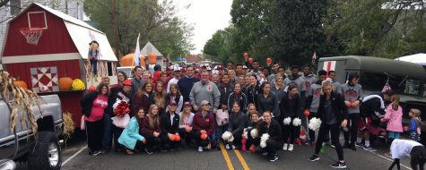 IU Southeast students join together to represent their campus at the Harvest Homecoming Parade.