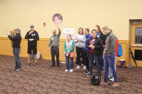 IUS hosts Mock Iowa Caucus, voting drama ensues