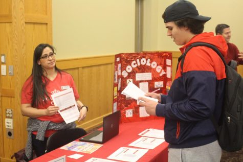 Students find new opportunities at annual IUS Majors & Minors Fair
